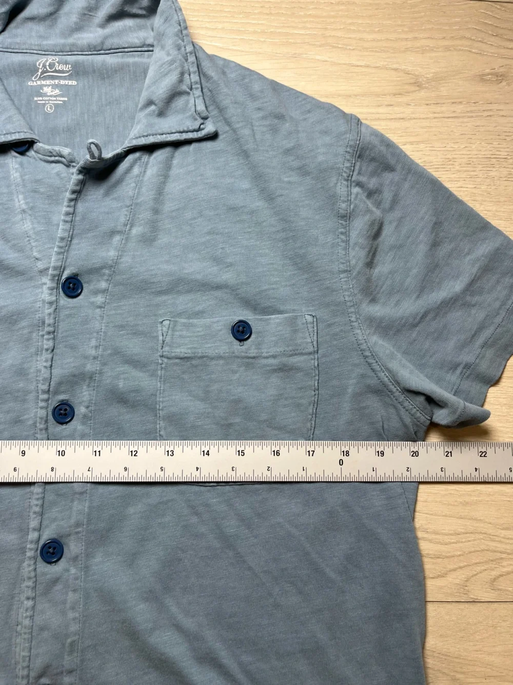 J. Crew Casual Short-Sleeve Button-Down Shirt in Dusty Bluish gray men’s large